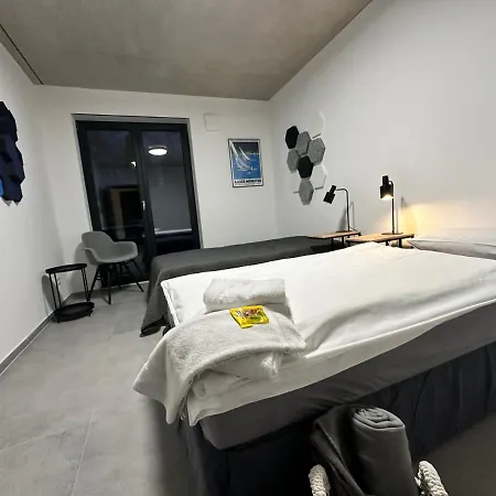 Luxurioeses Direkt Am Kanal 125 M² - Youpartments Apartman *