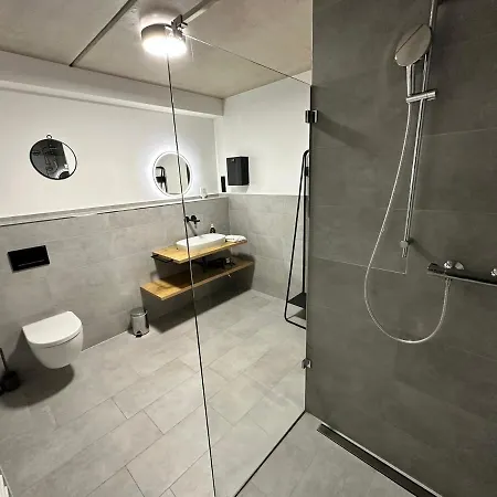 Daire Luxurioeses Direkt Am Kanal 125 M² - Youpartments
